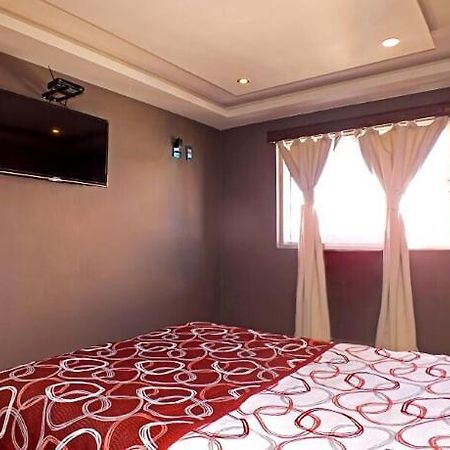 Hotel Pueblo De Madera Refugio Bagian luar foto